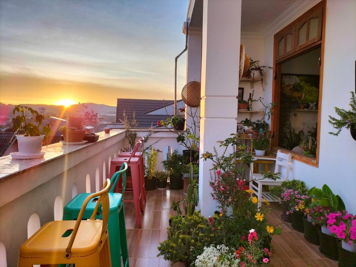 Strawberry Hotel Dalat ภายนอก รูปภาพ